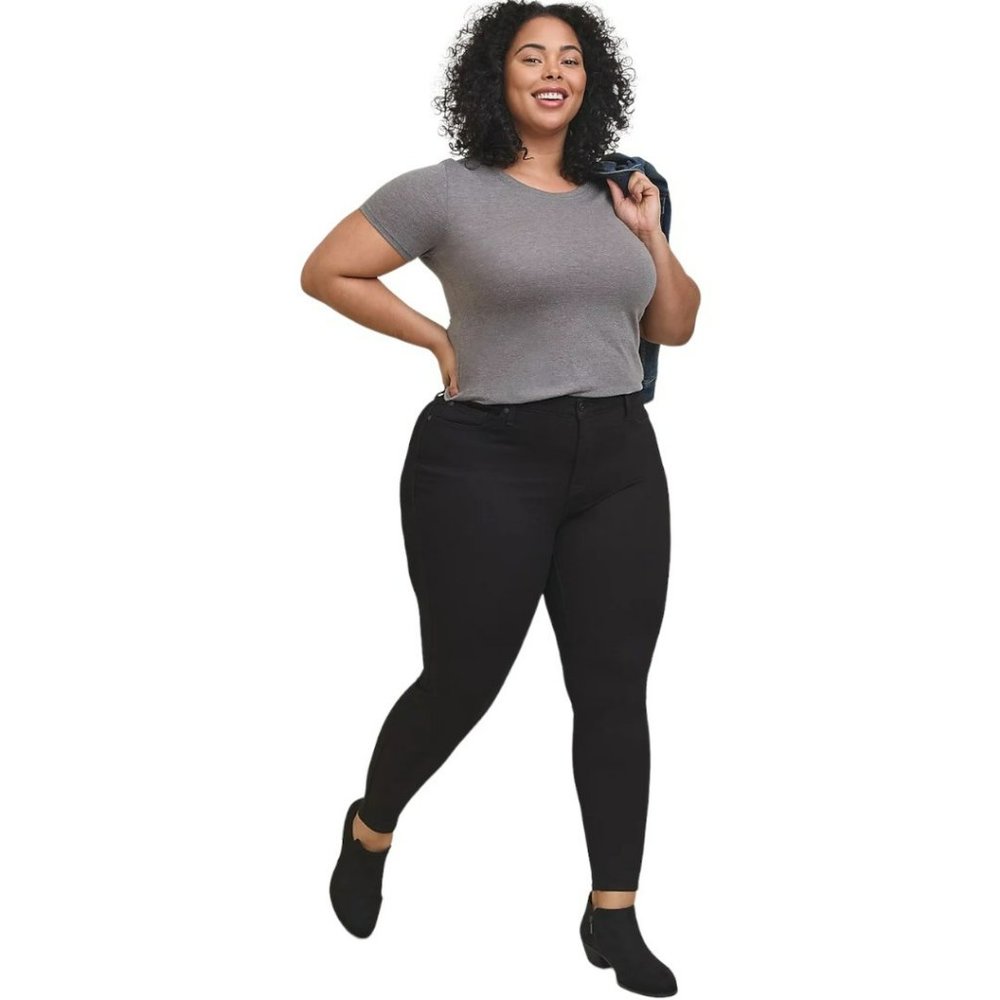 Torrid Sky High Skinny Super Soft High Rise Jean In Dark Shadow Size 16S, EUC